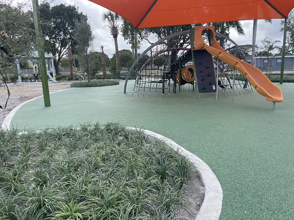 Commercial playground pebbleflex
