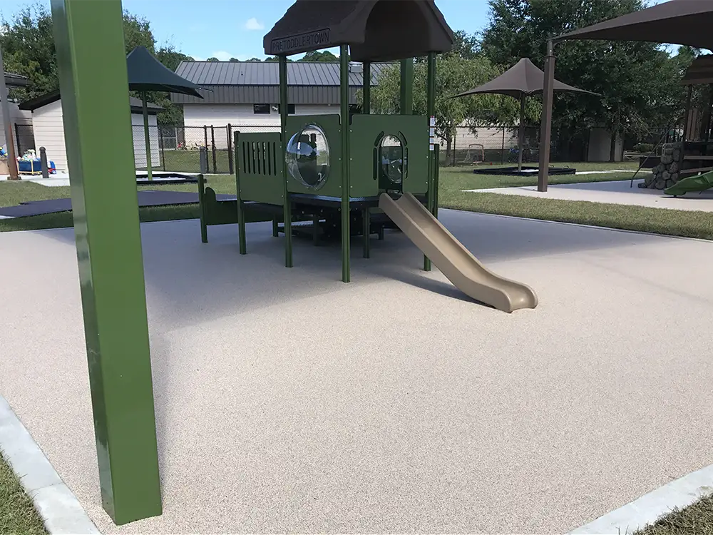 Commercial playground pebbleflex